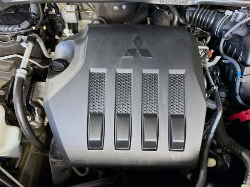 Used 2024 Mitsubishi Eclipse Cross Black Edition image 39