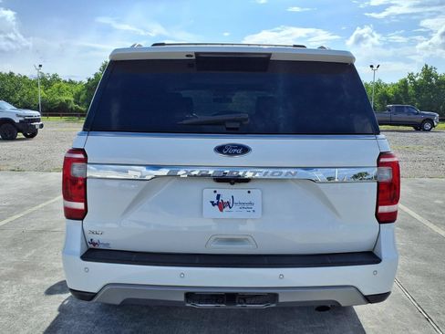 Used 2020 Ford Expedition XLT w/ Equipment Group 202A RWD image 6