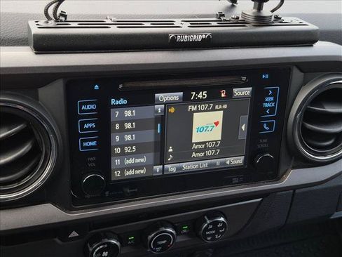 Used 2018 Toyota Tacoma TRD Sport RWD image 11