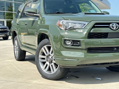 Used 2022 Toyota 4Runner TRD Sport w/ Technology Package AWD/4WD image 9