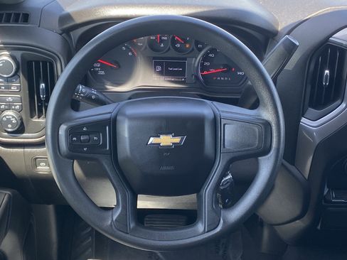 Used 2022 Chevrolet Silverado 1500 Custom AWD/4WD image 17
