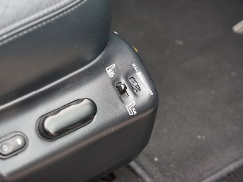 Used 2002 Lincoln Blackwood image 28