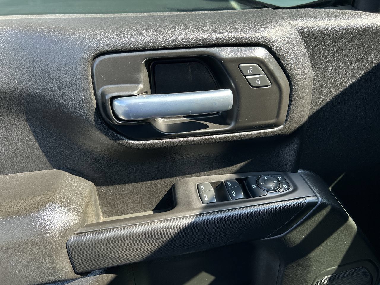Used 2021 Chevrolet Silverado 1500 Custom AWD/4WD image 21