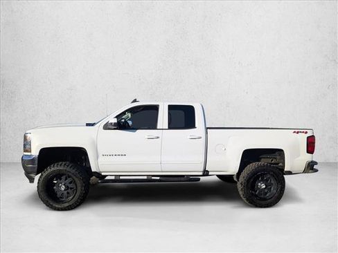 Used 2019 Chevrolet Silverado 1500 LT AWD/4WD image 9