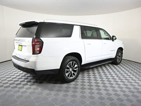 Used 2023 Chevrolet Suburban LT AWD/4WD image 6