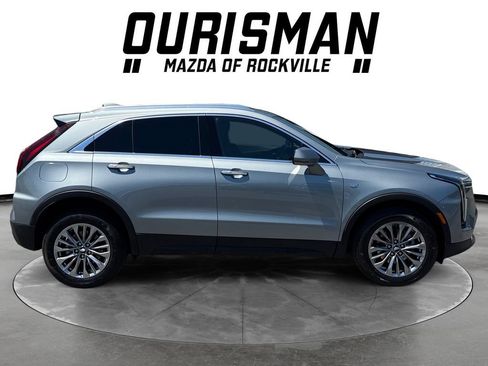 Used 2024 Cadillac XT4 Premium Luxury AWD/4WD image 7
