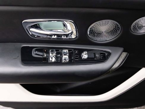 Certified 2019 Rolls-Royce Cullinan image 24