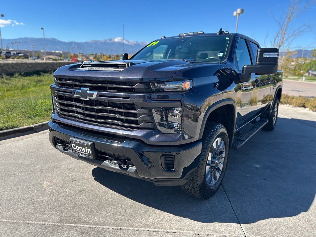 Used 2024 Chevrolet Silverado 2500 Custom w/ Custom Value Package AWD/4WD image 3