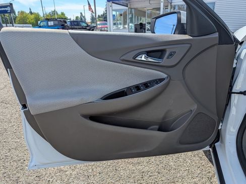 Used 2022 Chevrolet Malibu LT FWD image 10