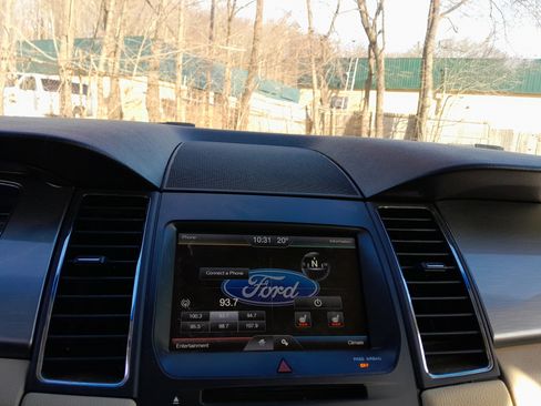 Used 2015 Ford Taurus SEL w/ Equipment Group 201A image 21