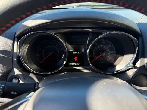 Used 2025 Mitsubishi Outlander Sport LE image 14