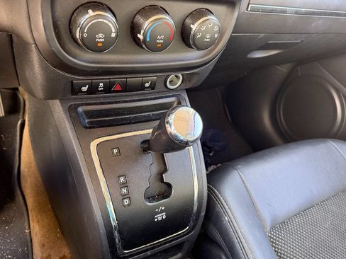 Used 2016 Jeep Patriot Sport w/ Power Value Group FWD image 11