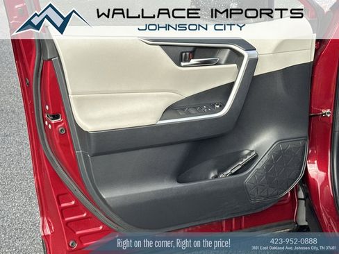 Used 2019 Toyota RAV4 XLE image 13