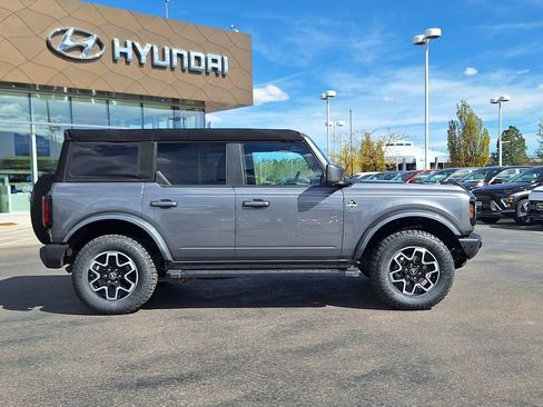 Used 2024 Ford Bronco Outer Banks AWD/4WD image 2