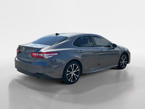 Used 2020 Toyota Camry SE w/ Convenience Package FWD image 6