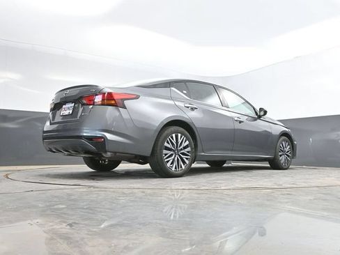 Used 2024 Nissan Altima 2.5 SV AWD/4WD image 43