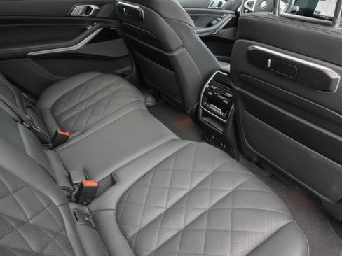 Used 2023 BMW X7 xDrive40i w/ Executive Package AWD/4WD image 37