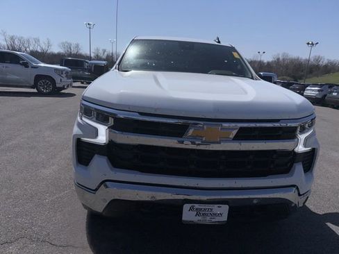Used 2025 Chevrolet Silverado 1500 LT image 5