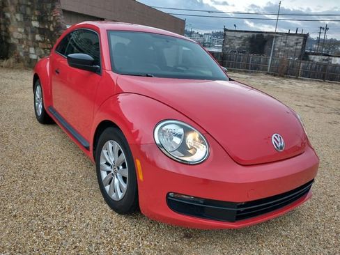 Used 2015 Volkswagen Beetle 1.8T image 2