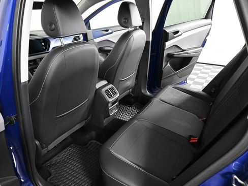 Certified 2023 Volkswagen Taos SE FWD image 13