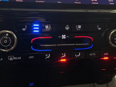 Used 2022 Jeep Grand Cherokee Summit AWD/4WD image 21