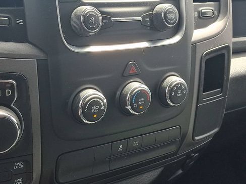 Used 2019 RAM 1500 Express AWD/4WD image 15