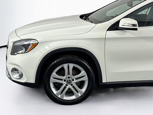 Used 2018 Mercedes-Benz GLA 250 4MATIC image 38