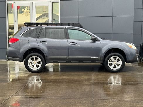 Used 2014 Subaru Outback 2.5i image 2