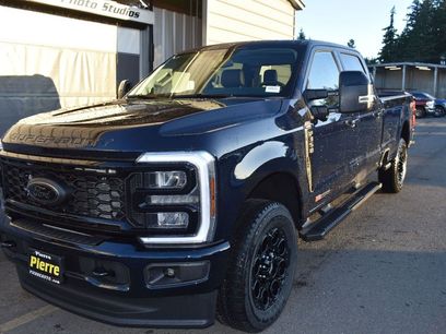 New 2025 Ford F350 Lariat w/ Black Appearance Package