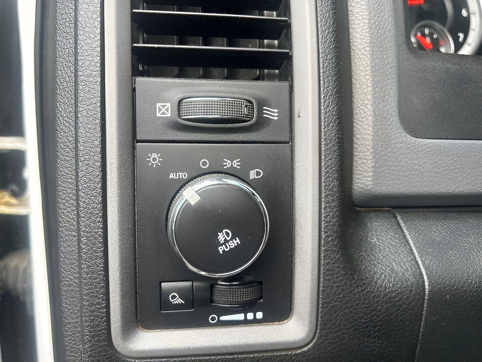 Used 2015 RAM 2500 Power Wagon Tradesman AWD/4WD image 19