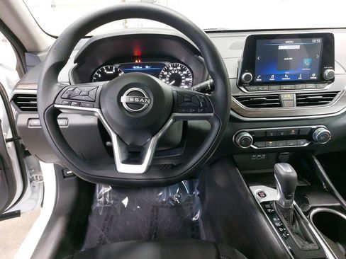 Used 2024 Nissan Altima 2.5 SV AWD/4WD image 15