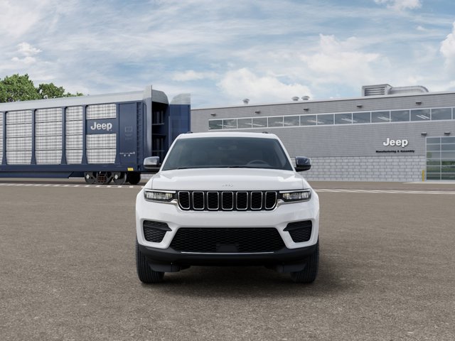 New 2027 Jeep Grand Cherokee Laredo X RWD image 6
