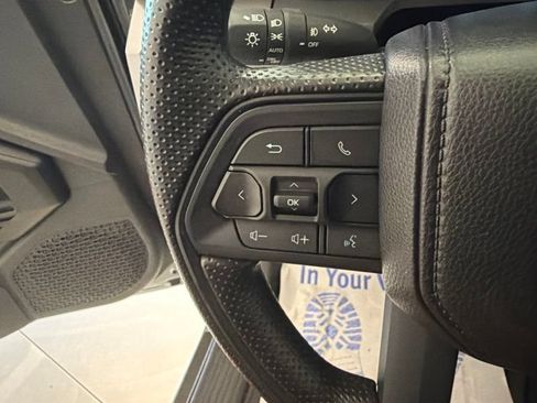 Certified 2025 Toyota Tacoma SR5 AWD/4WD image 20