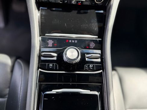 Used 2023 Jeep Grand Cherokee Overland w/ Luxury Tech Group IV image 25