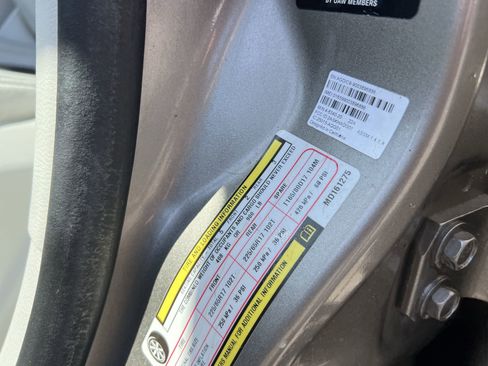 Used 2021 Jeep Cherokee Latitude Plus w/ Sun & Sound Group image 33