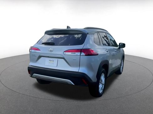 Used 2025 Toyota Corolla Cross LE image 14