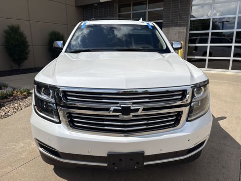 Used 2020 Chevrolet Tahoe Premier w/ Premier 6.2L Value Package image 3