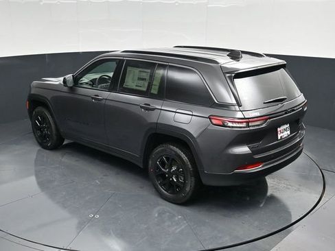 New 2026 Jeep Grand Cherokee Altitude AWD/4WD image 50