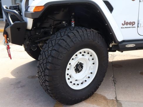 Used 2021 Jeep Gladiator Mojave AWD/4WD image 21