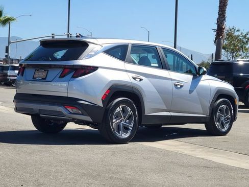New 2026 Hyundai Tucson Blue SE FWD image 4