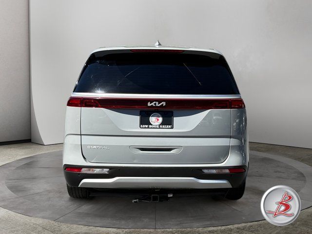 Used 2024 Kia Carnival EX FWD image 6
