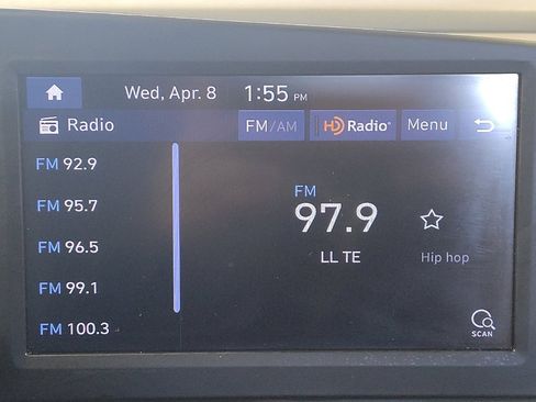 Used 2022 Hyundai Elantra SE FWD image 25