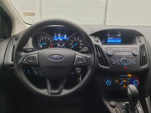 Used 2018 Ford Focus SE FWD image 22