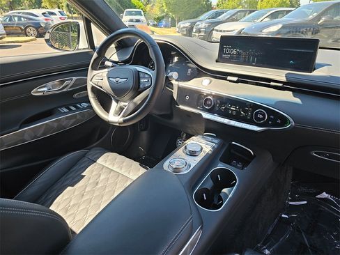 Used 2025 Genesis GV70 3.5T Sport w/ Sport Advanced Package image 10