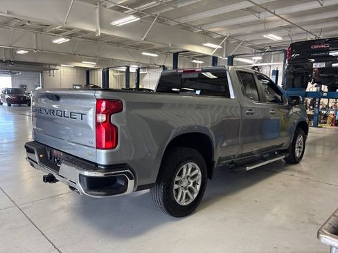 Used 2025 Chevrolet Silverado 1500 LT AWD/4WD image 5