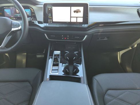 New 2025 Volkswagen Atlas Cross Sport SE AWD/4WD image 29