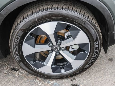 New 2026 Volvo XC40 B5 Plus w/ Protection Package Premier AWD/4WD image 15