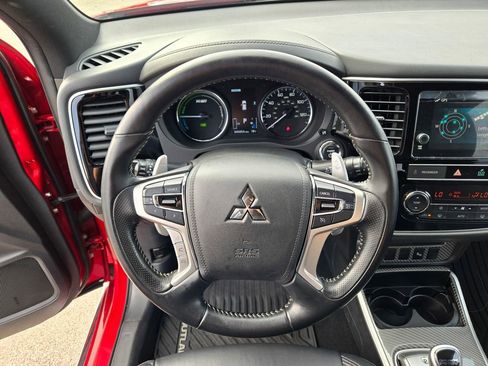 Used 2019 Mitsubishi Outlander SEL image 42