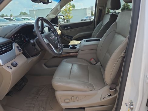 Used 2018 GMC Yukon XL SLT w/ Open Road Package RWD image 5