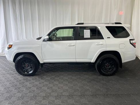 Used 2021 Toyota 4Runner SR5 Premium w/ Moonroof Package AWD/4WD image 29